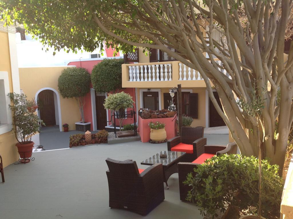 Pansion Zaharoula Hotel Fira  Eksteriør billede