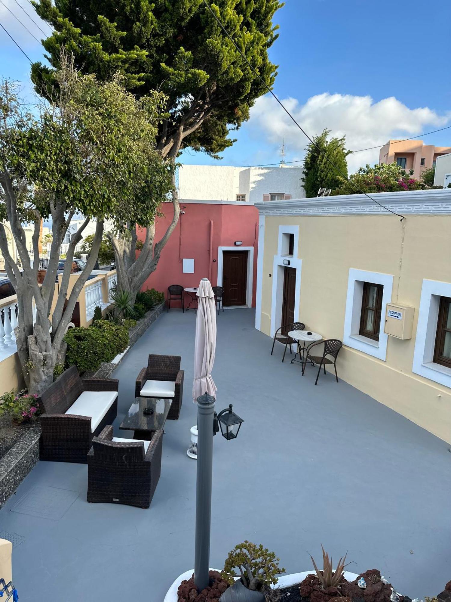 Pansion Zaharoula Hotel Fira  Eksteriør billede