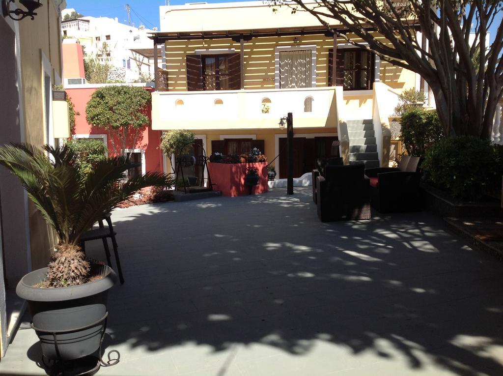 Pansion Zaharoula Hotel Fira  Eksteriør billede