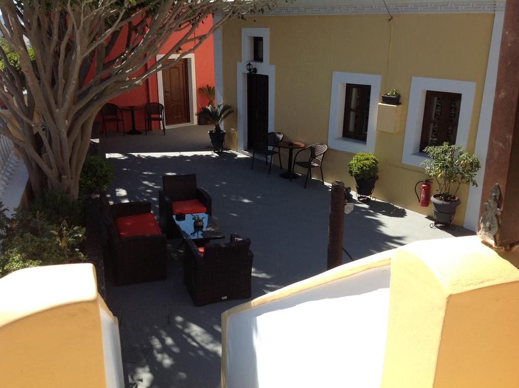 Pansion Zaharoula Hotel Fira  Eksteriør billede